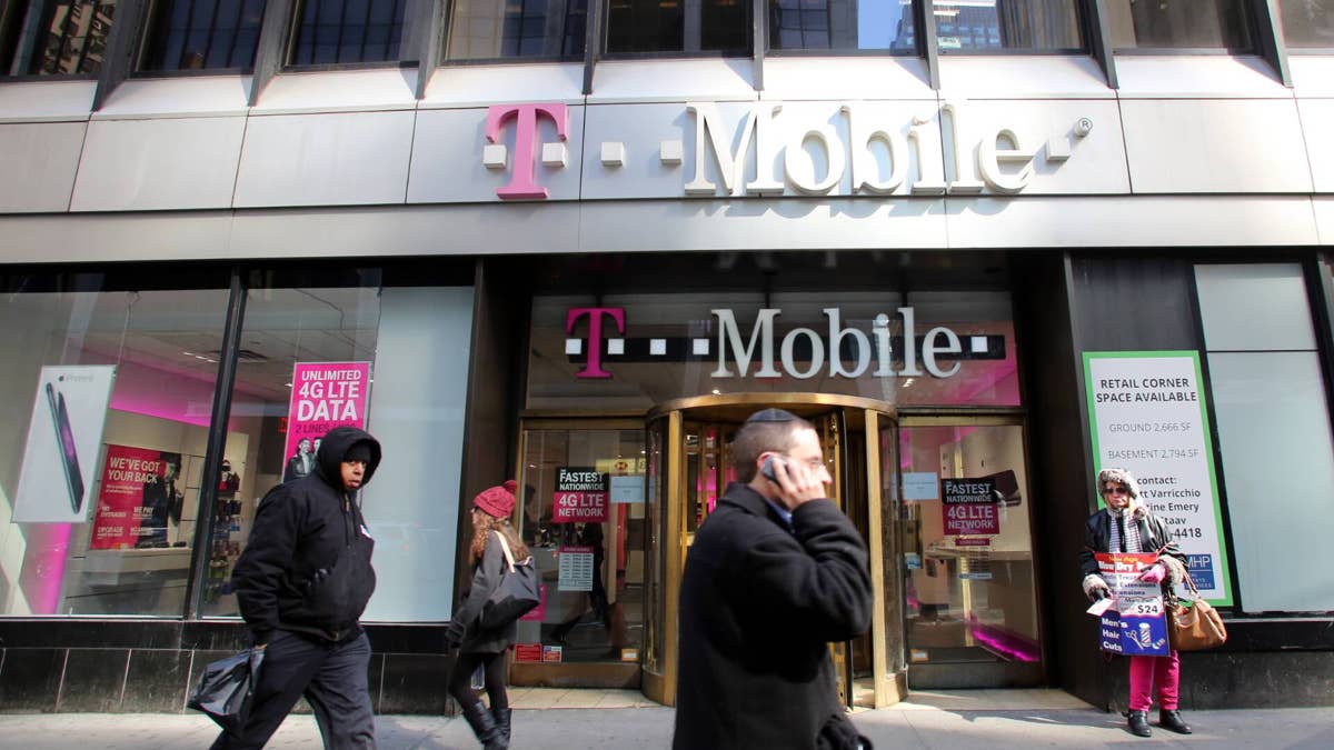 T-Mobile rolls out generous offers after outage angers customers